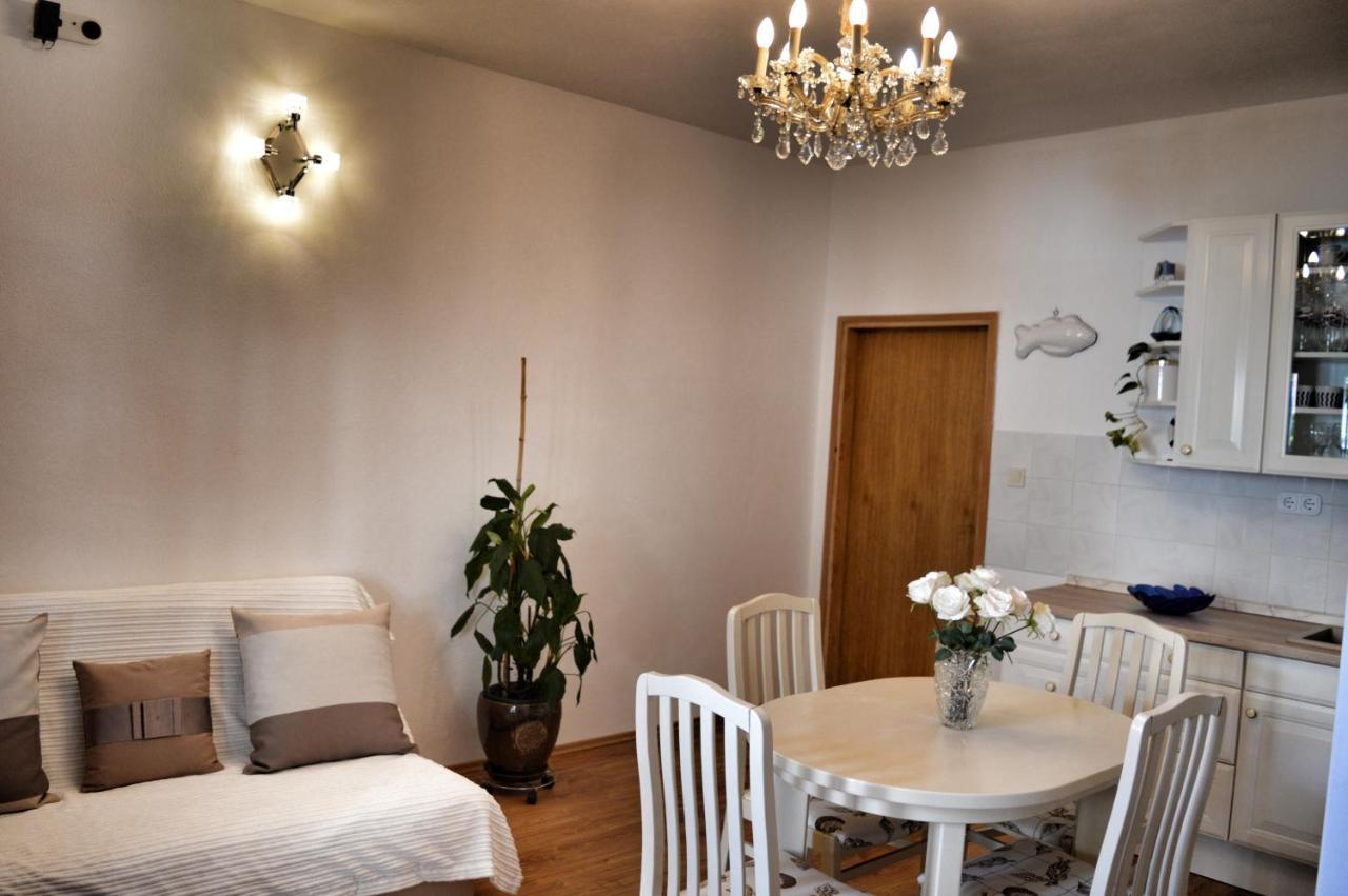 Apartment Nikolic Kaštela Exteriör bild