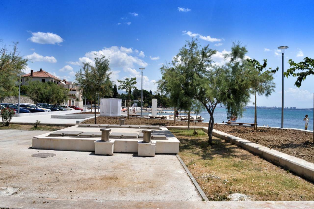 Apartment Nikolic Kaštela Exteriör bild