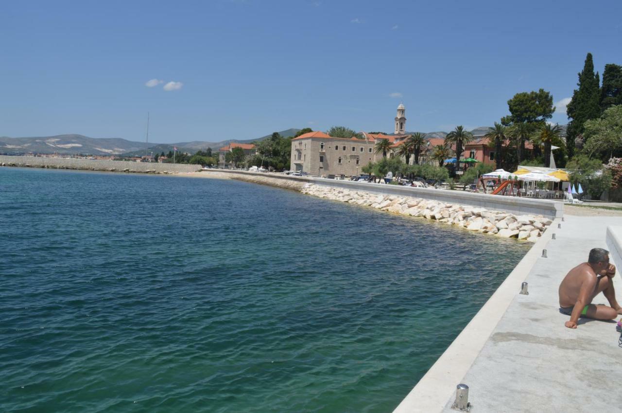 Apartment Nikolic Kaštela Exteriör bild